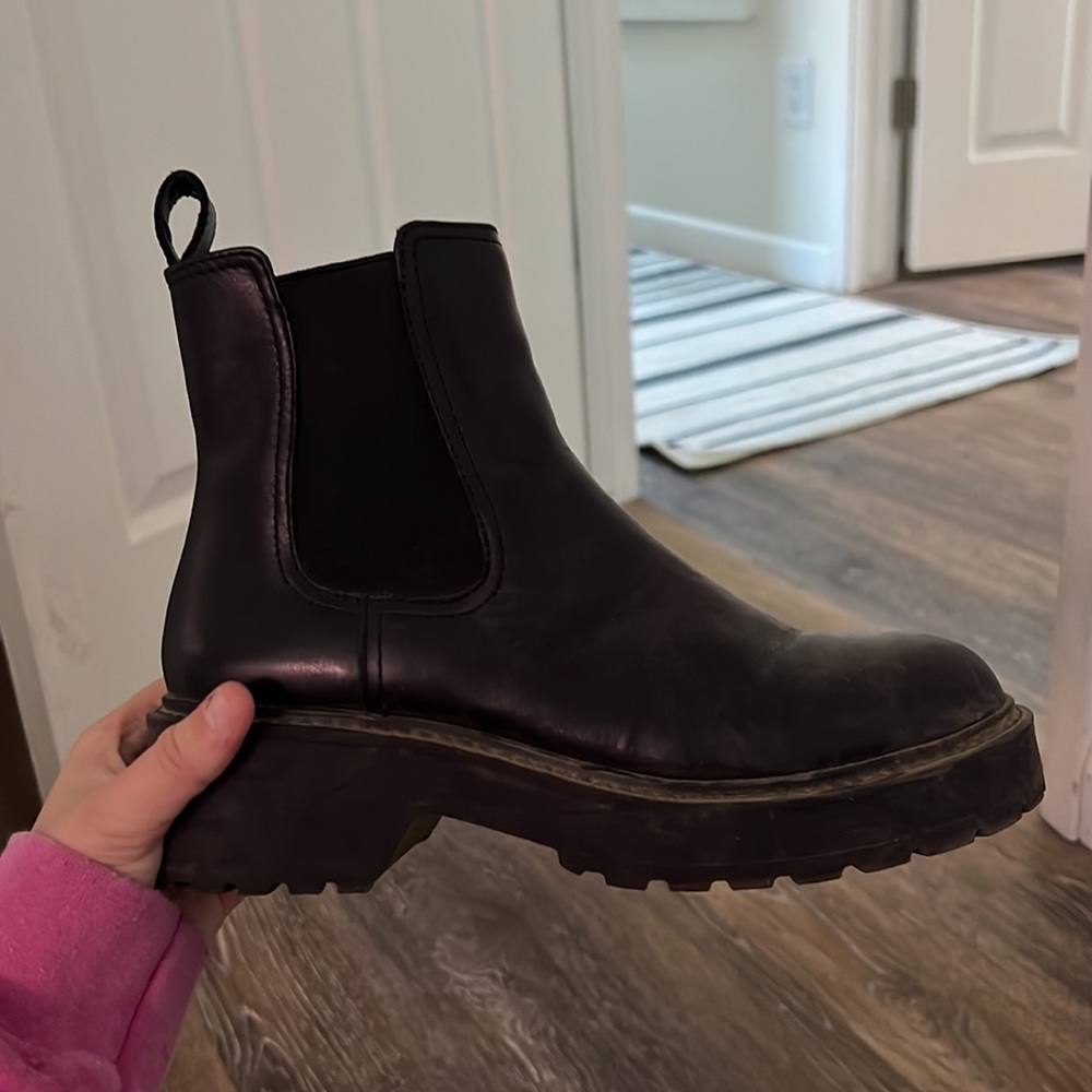 Steve Madden Trap Black Booties